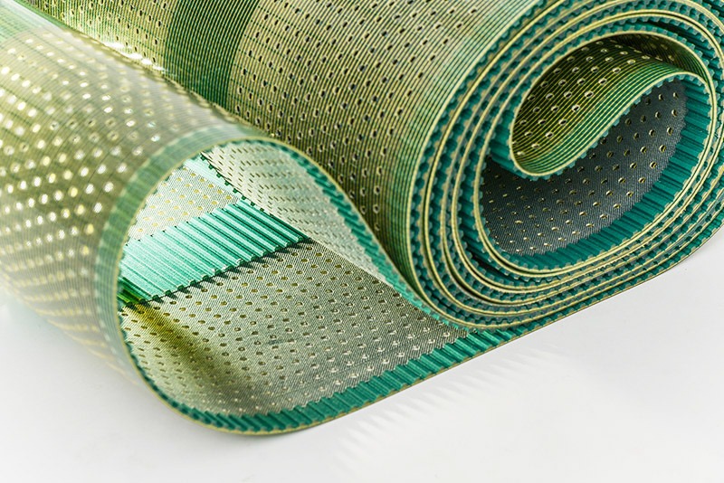Perforated conveyor belt with customised hole processing